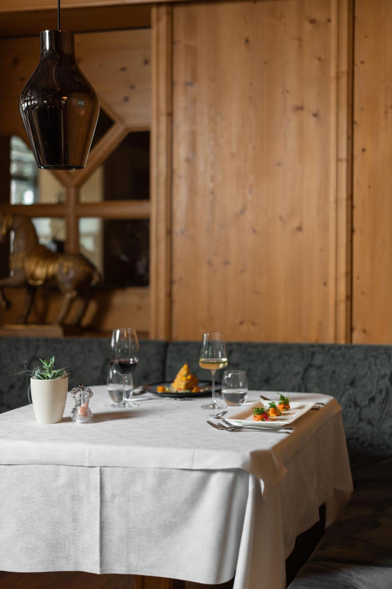 Ferien & Wellnesshotel Windschar Brunico Extérieur photo